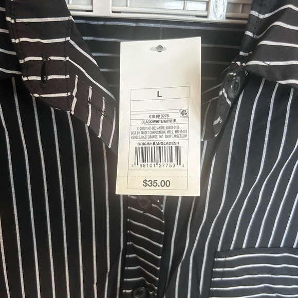 A New Day Women’s Black & Silver Stripped Button Down Dress

Size L
NWT - Picture 5 of 9